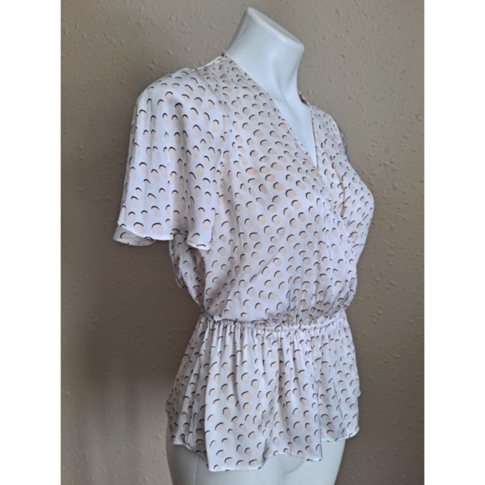 Express Flowy Blouse Top - Picture 3 of 6